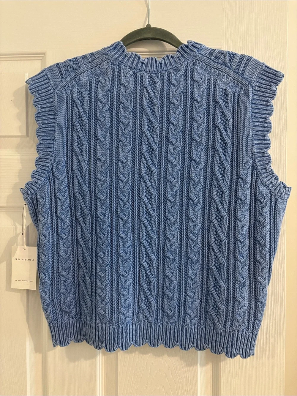 Cable Knit Sleeveless Sweater Vest - Light Blue - Picture 4 of 5